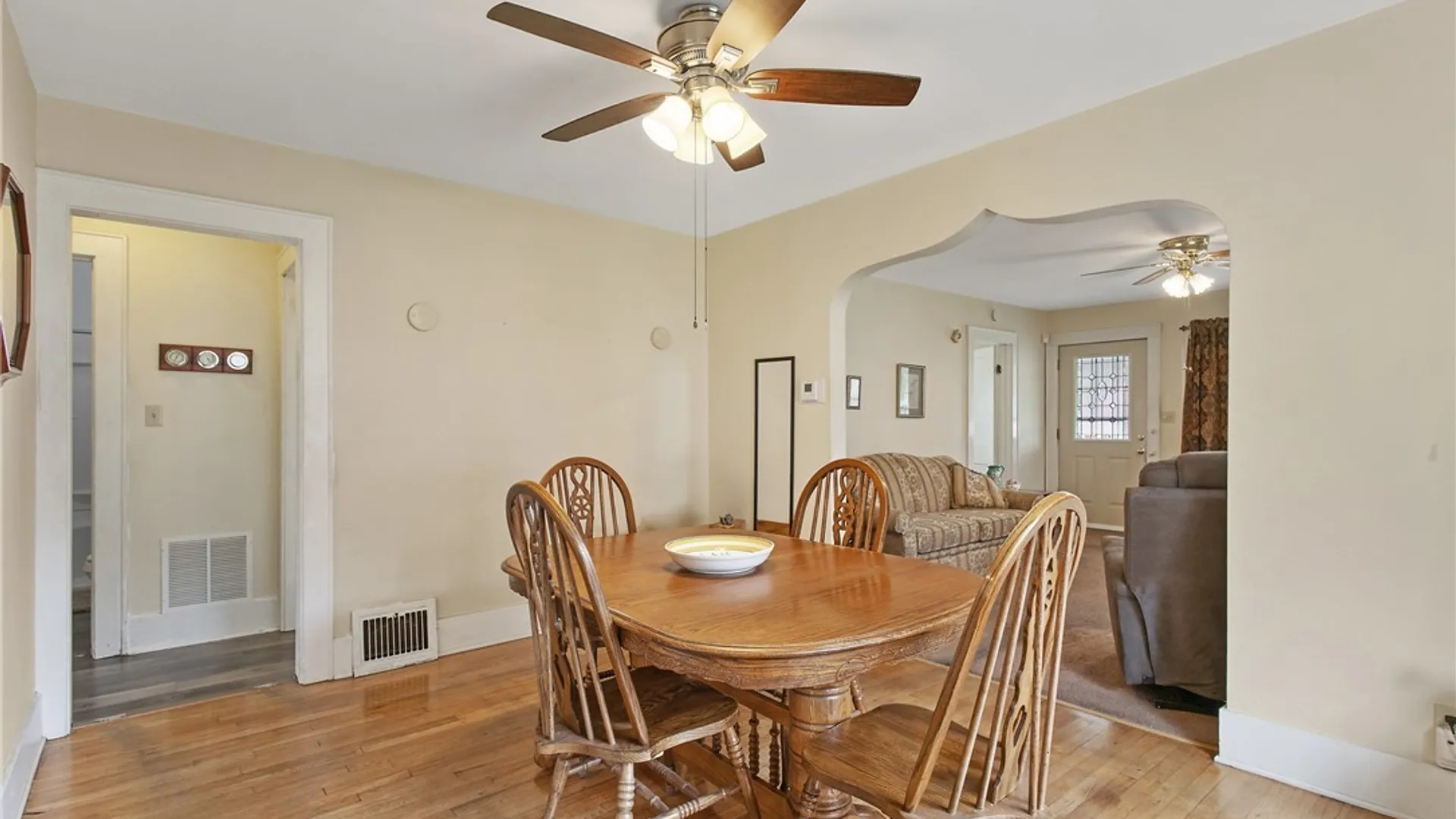 Property at 221 Mackay Avenue, Camillus, NY 13219 17