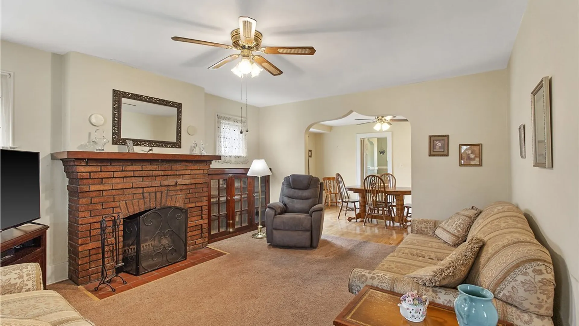 Property at 221 Mackay Avenue, Camillus, NY 13219 9