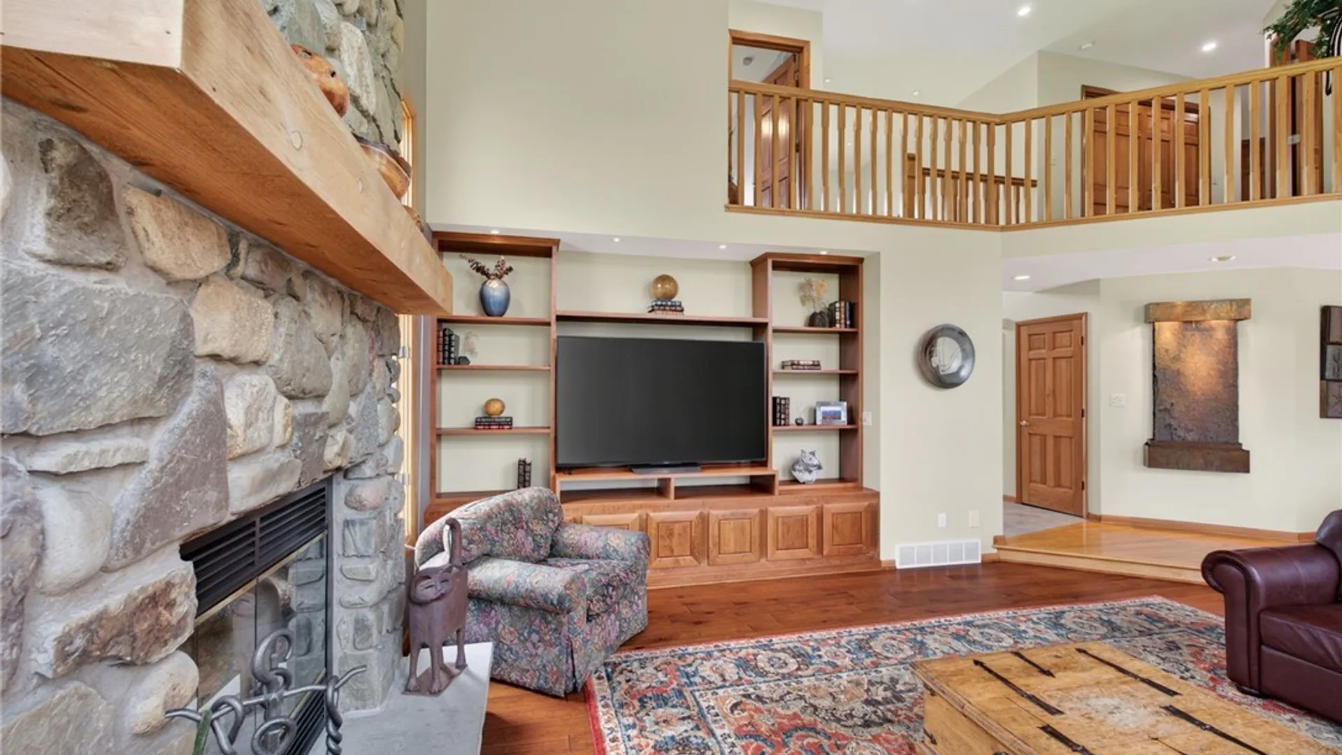 Property at 270 Woodstream Drive, Grand Island, NY 14072 14