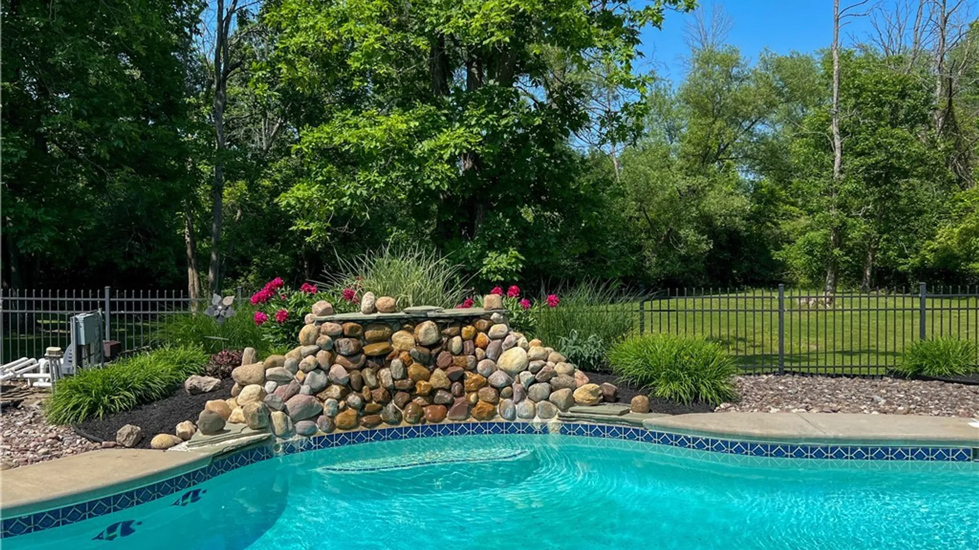 Property at 270 Woodstream Drive, Grand Island, NY 14072 47