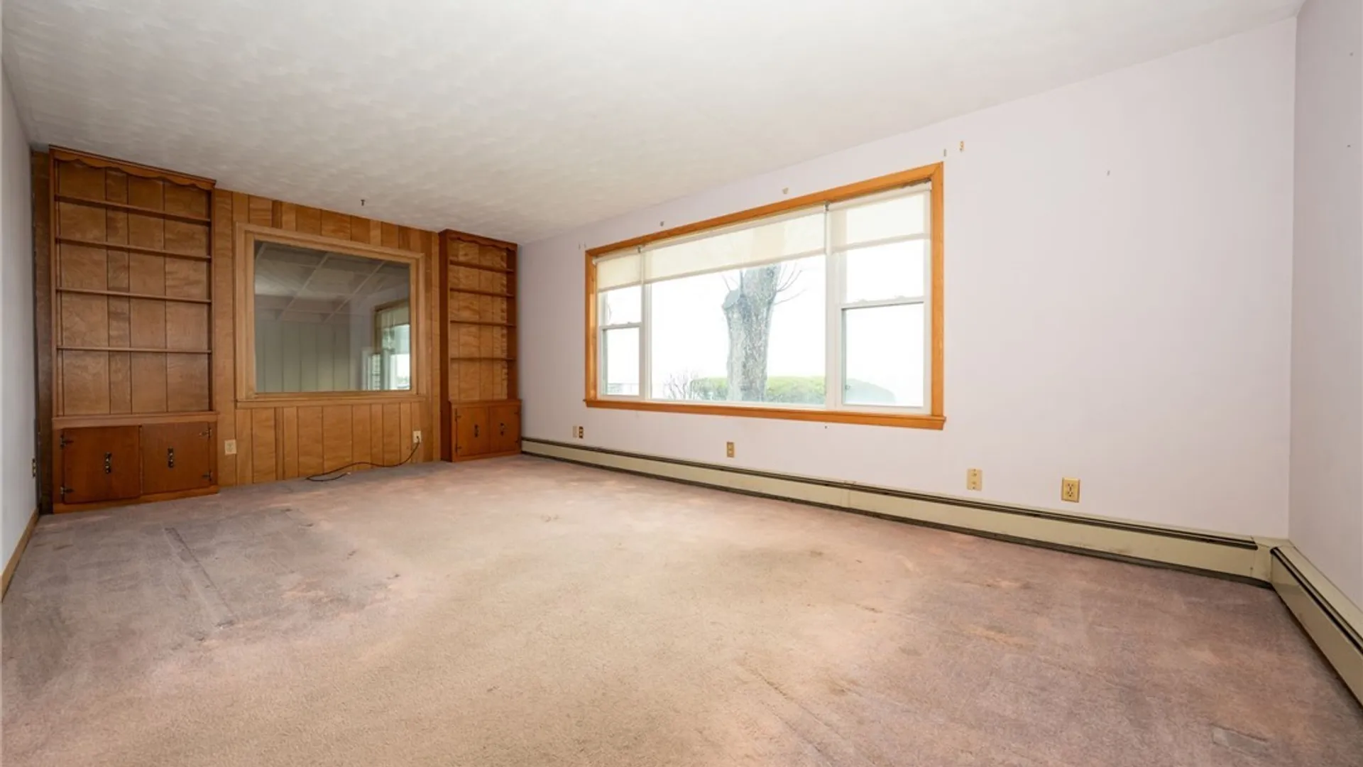 Property at 61 Shore Drive, Hamburg, NY 14219 11