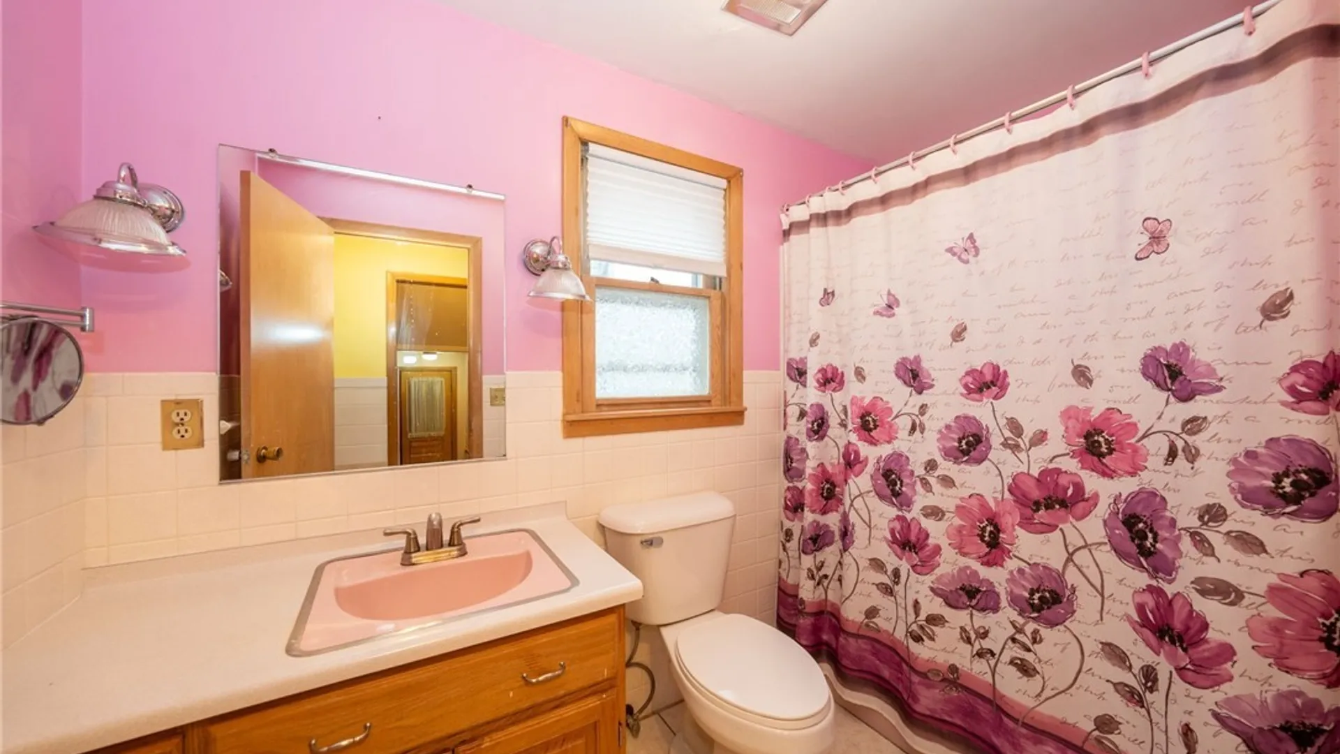 Property at 61 Shore Drive, Hamburg, NY 14219 16