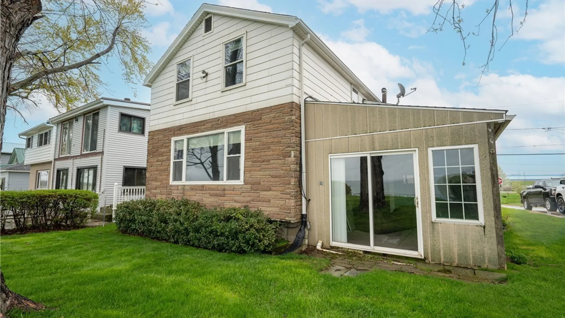 Property at 61 Shore Drive, Hamburg, NY 14219 48
