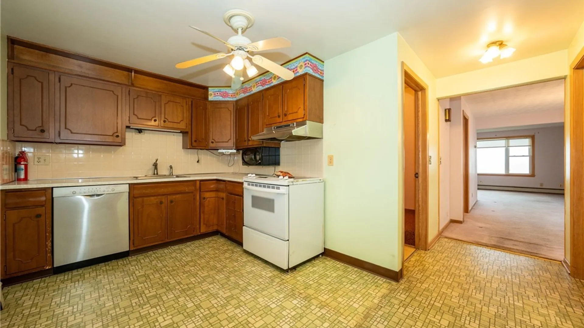 Property at 61 Shore Drive, Hamburg, NY 14219 7