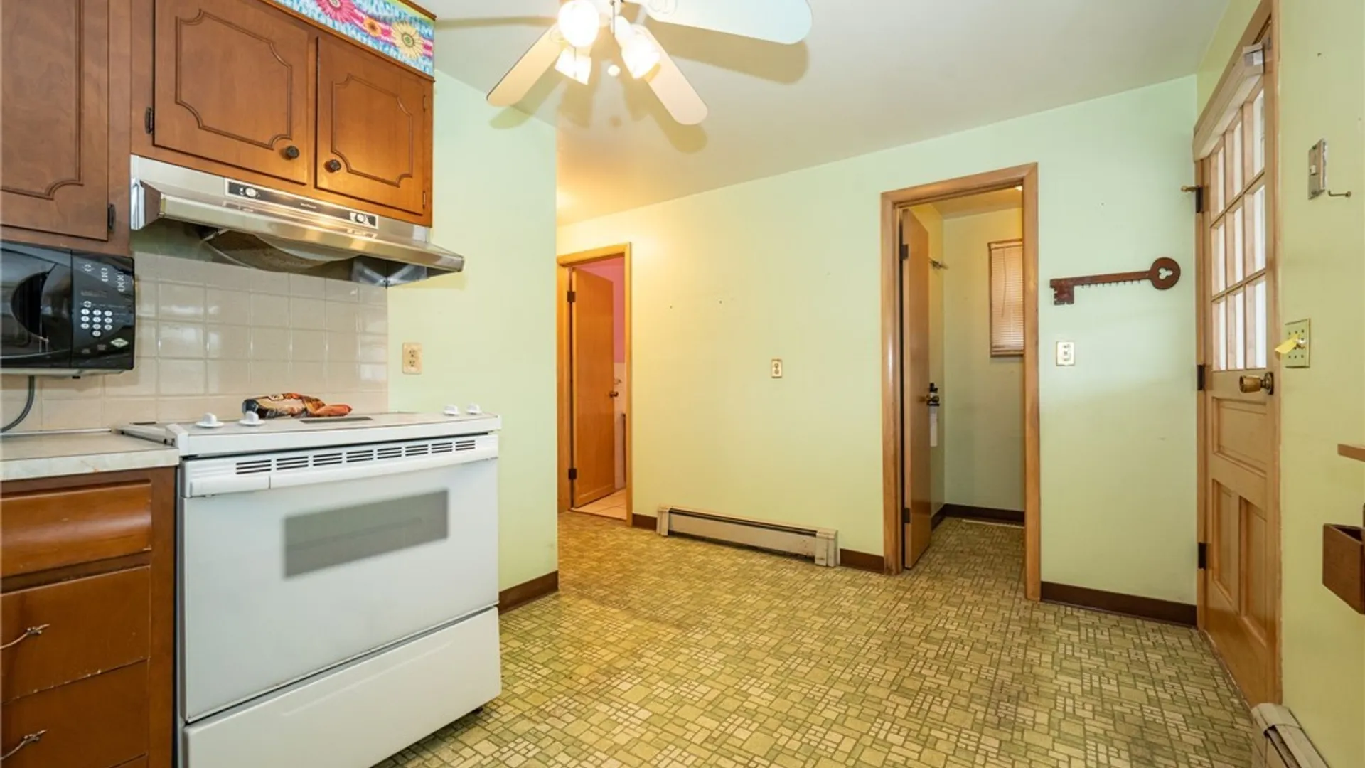 Property at 61 Shore Drive, Hamburg, NY 14219 8