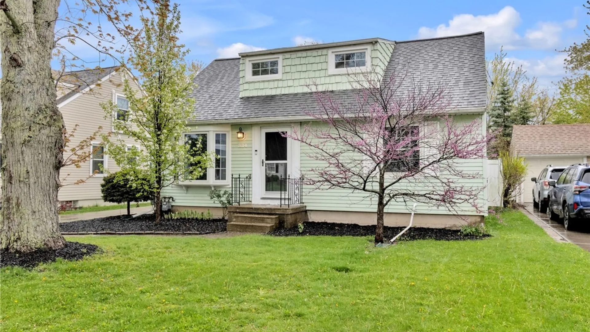 Property at 334 Wrexham Court, Tonawanda, NY 14150 3