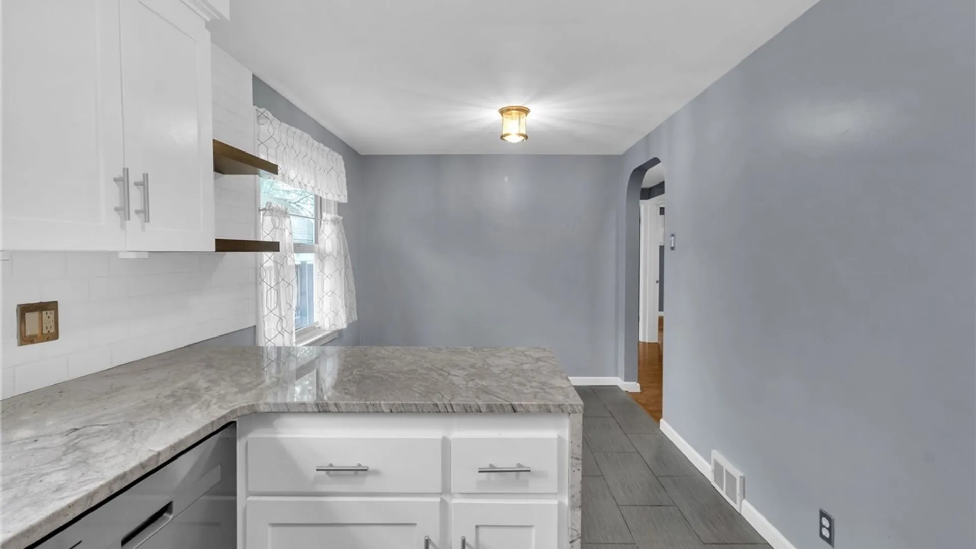 Property at 334 Wrexham Court, Tonawanda, NY 14150 9
