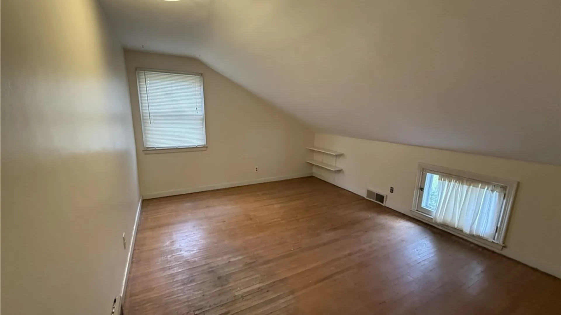 Property at 241 Kings Highway, Amherst, NY 14226 16