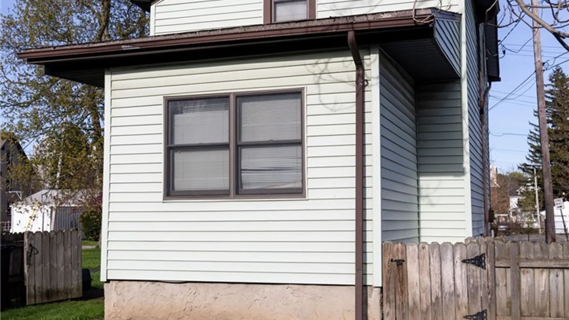 Property at 630 6th Street, Niagara Falls, NY 14301 6