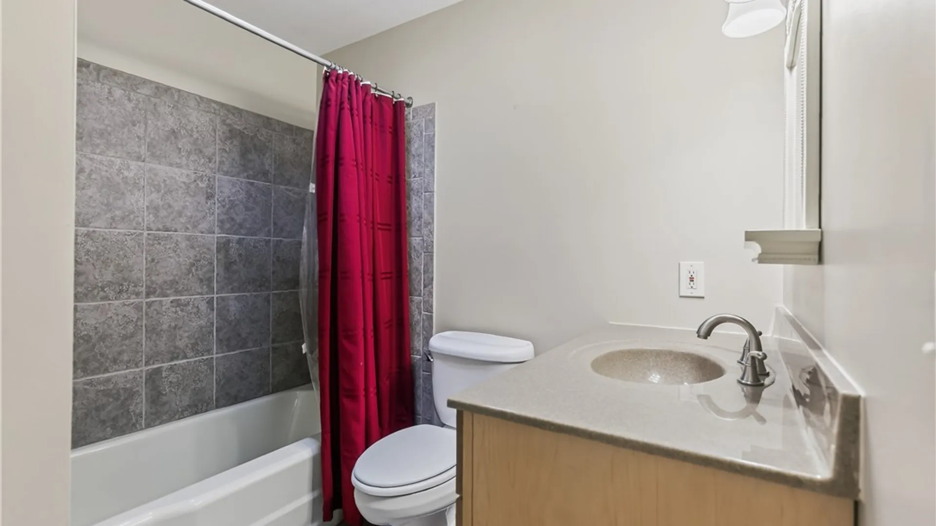 Property at 3725 East Ave, Pittsford, NY 14618 27