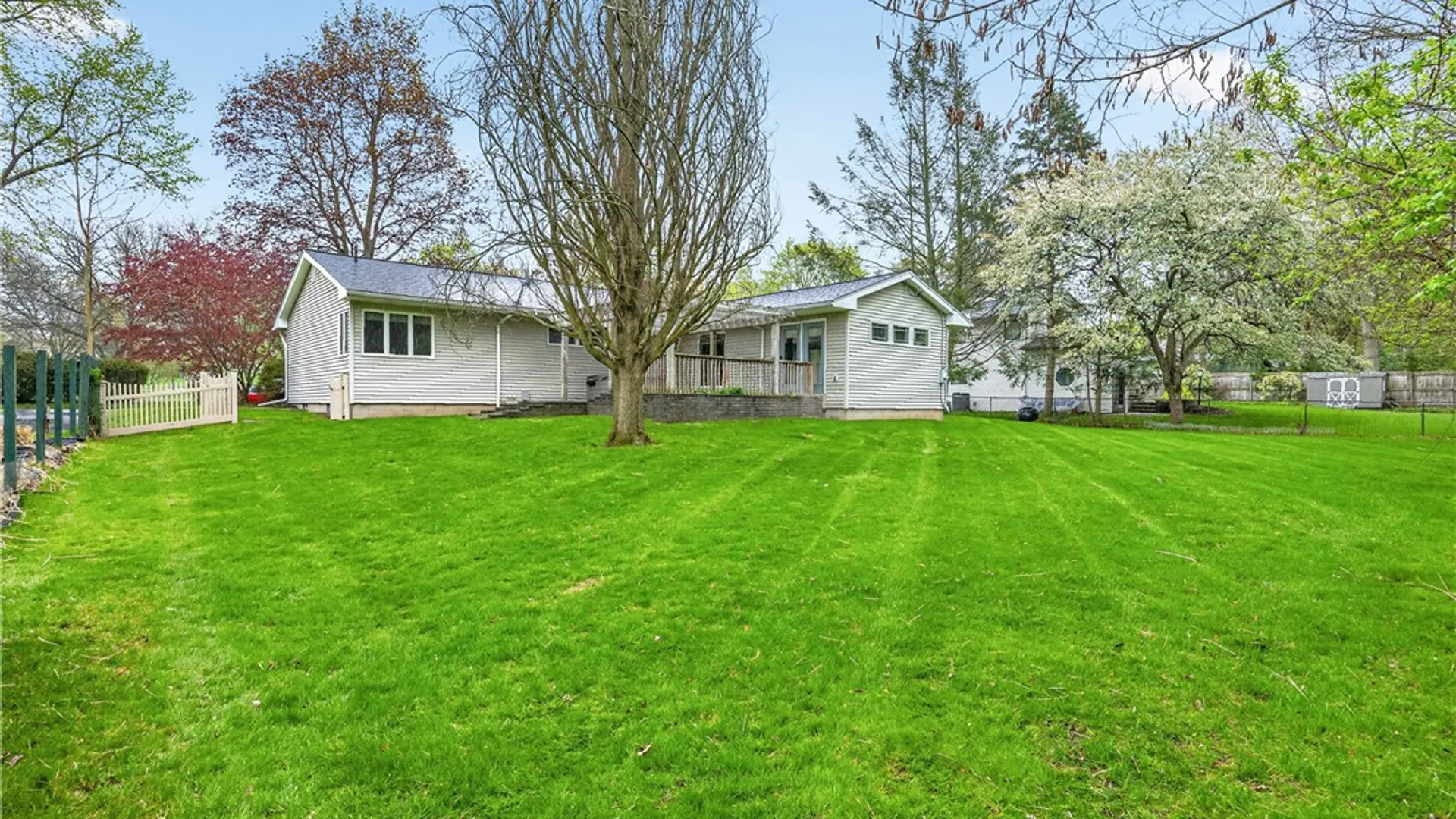 Property at 3725 East Ave, Pittsford, NY 14618 32