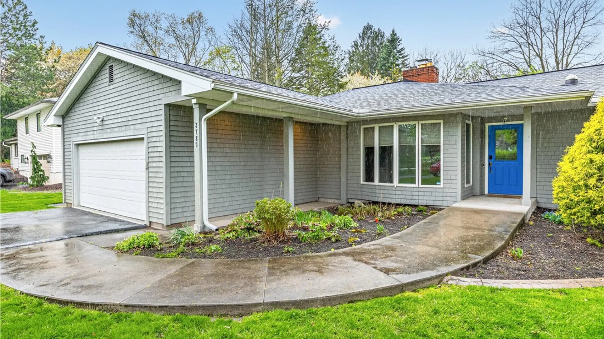Property at 3725 East Ave, Pittsford, NY 14618 5