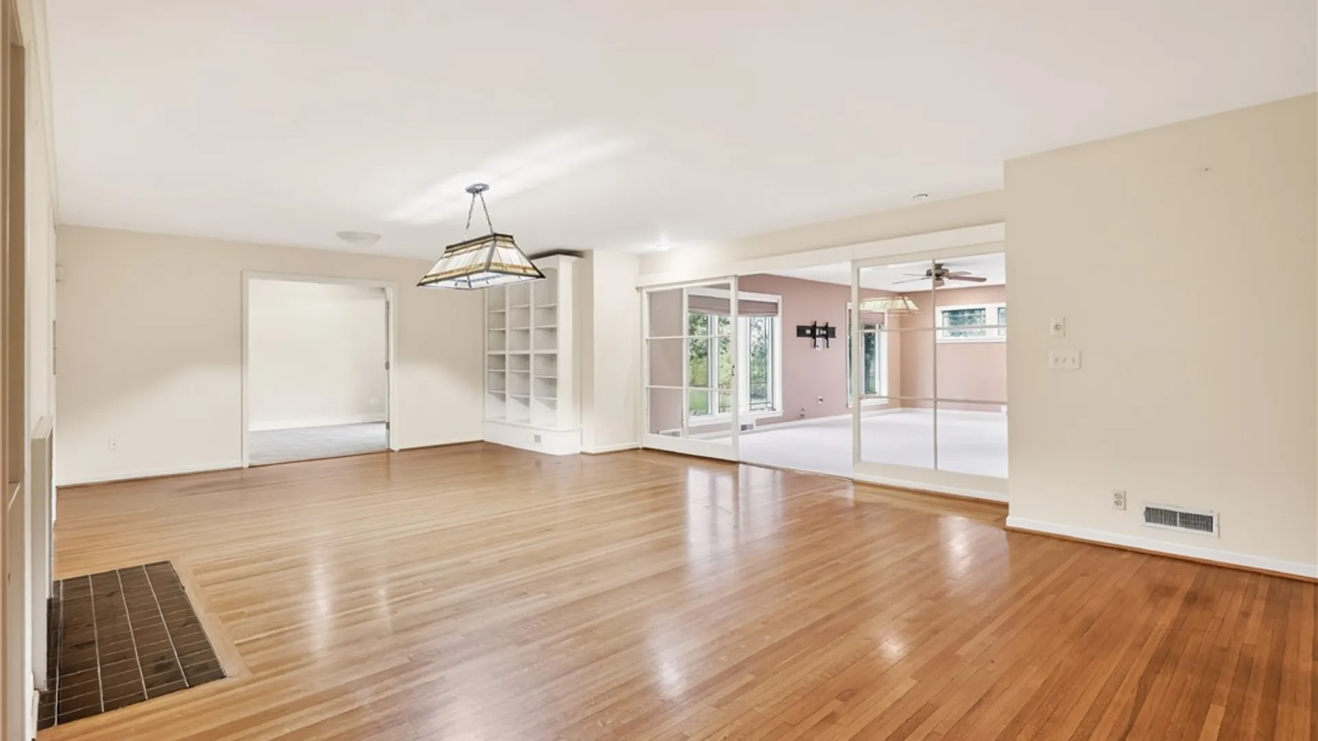 Property at 3725 East Ave, Pittsford, NY 14618 7