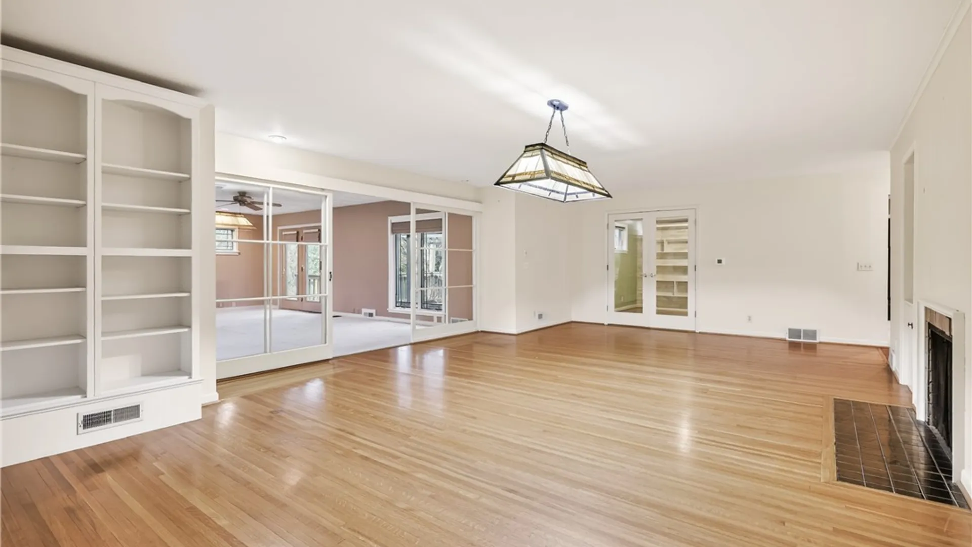 Property at 3725 East Ave, Pittsford, NY 14618 8
