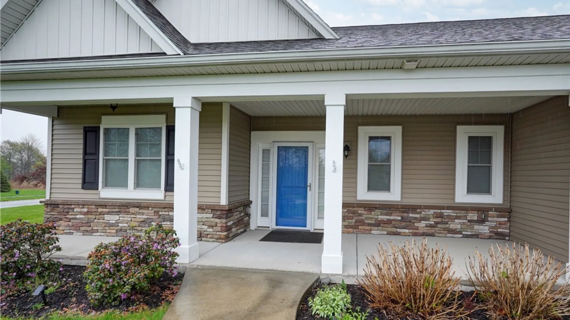 Property at 6945 Silverton Glen, Victor, NY 14564 3
