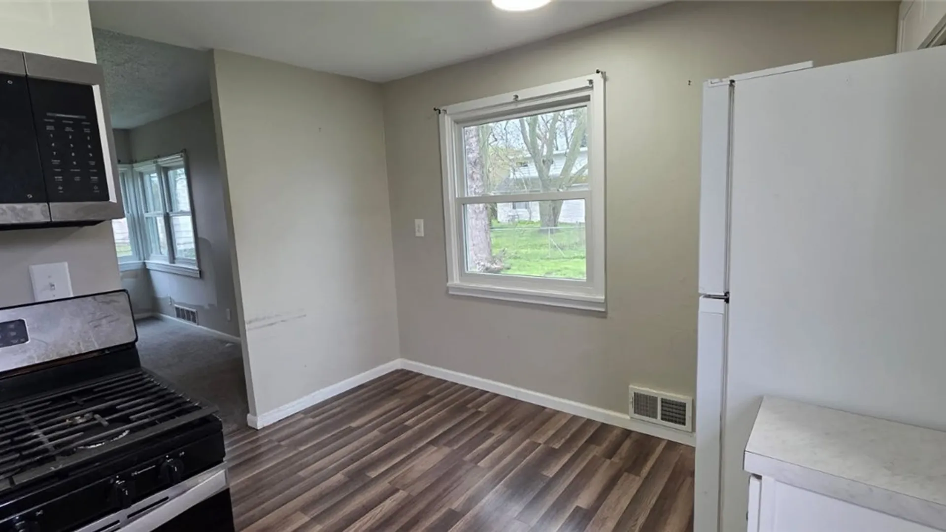 Property at 24 Starcrest Drive, Cheektowaga, NY 14225 8
