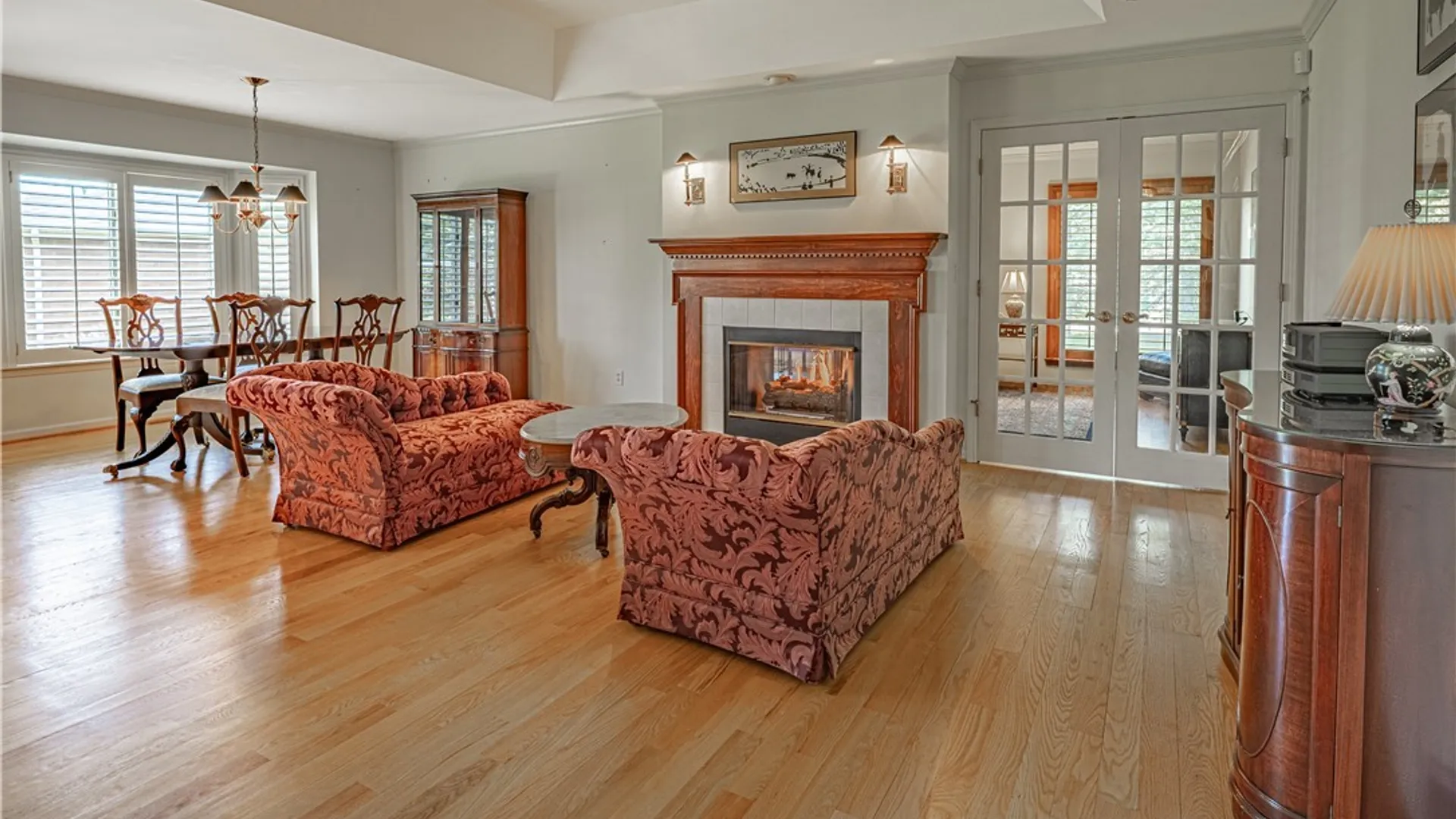 Property at 9 Saint Charles Ct, Amherst, NY 14221 5