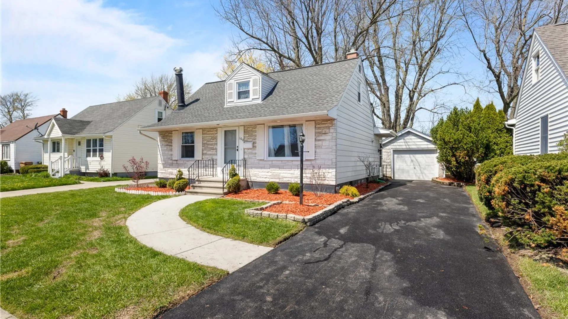 Property at 160 Westbrook Drive, Cheektowaga, NY 14225 3