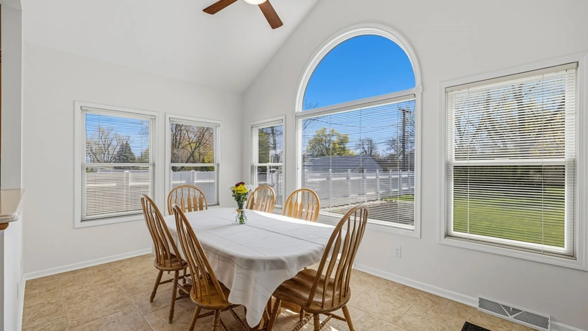 Property at 173 Mcconkey Drive, Tonawanda, NY 14223 11