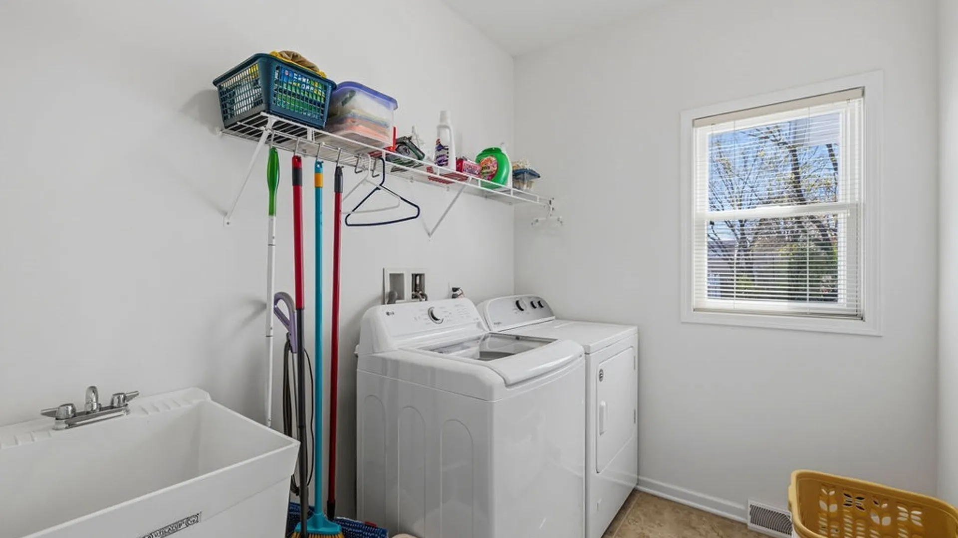 Property at 173 Mcconkey Drive, Tonawanda, NY 14223 18