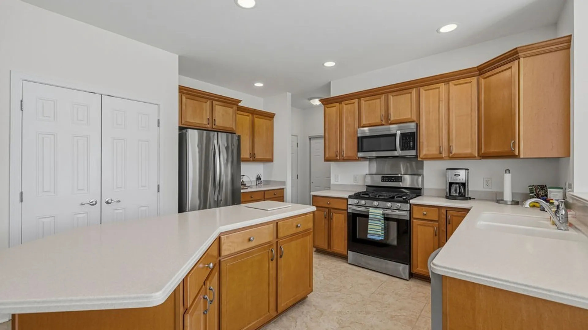 Property at 173 Mcconkey Drive, Tonawanda, NY 14223 8