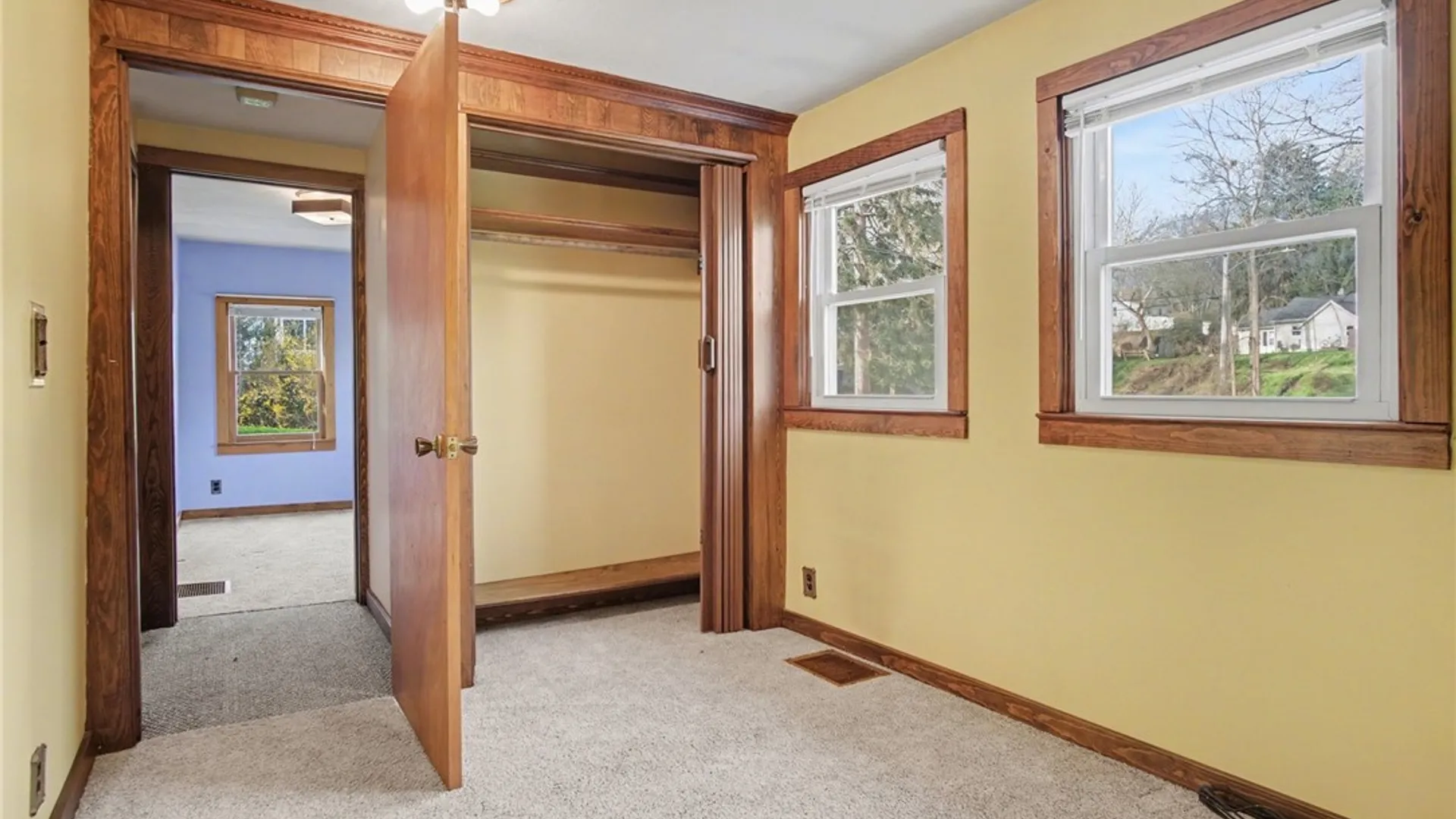 Property at 54 Nixon Drive, Irondequoit, NY 14622 7