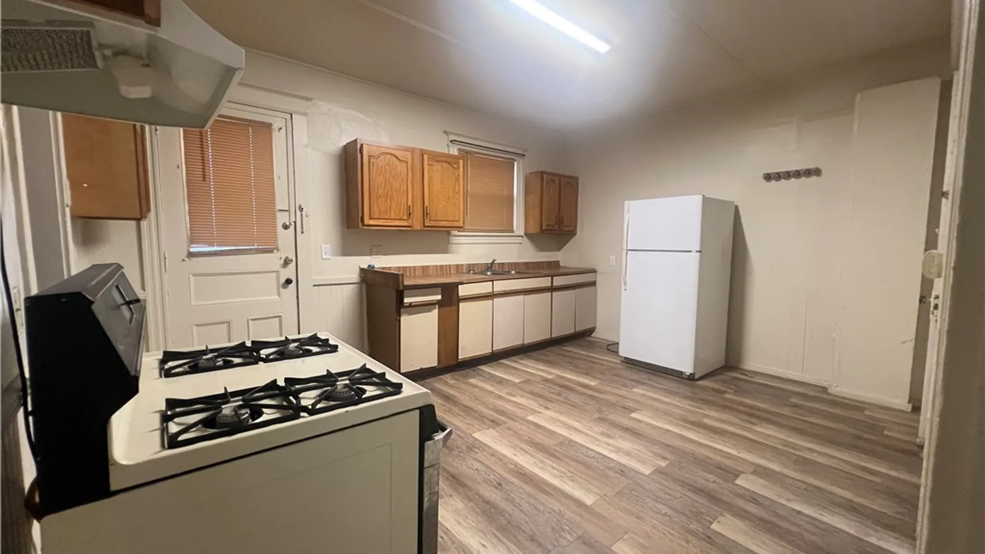 Property at 5 Saint Jacob St, Rochester, NY 14622 12