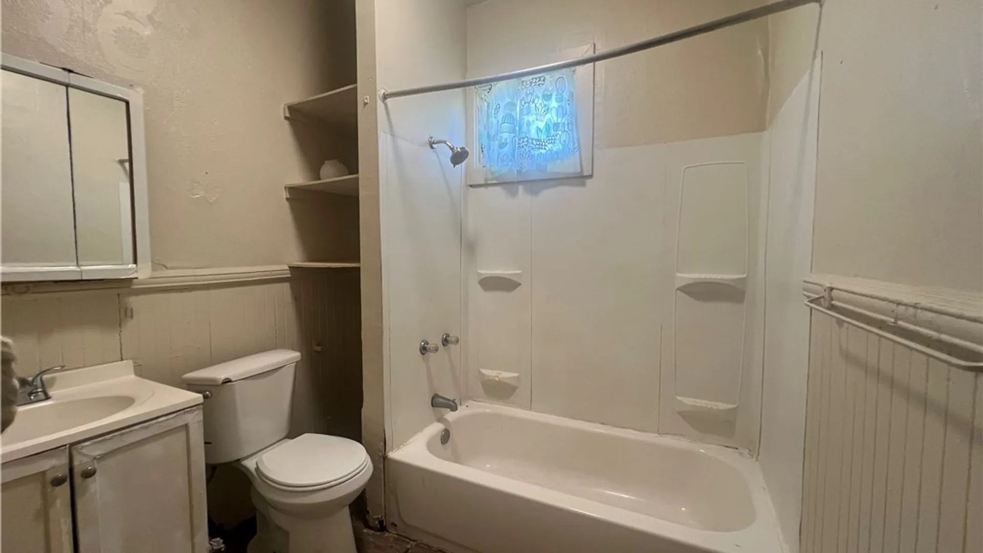 Property at 5 Saint Jacob St, Rochester, NY 14622 14