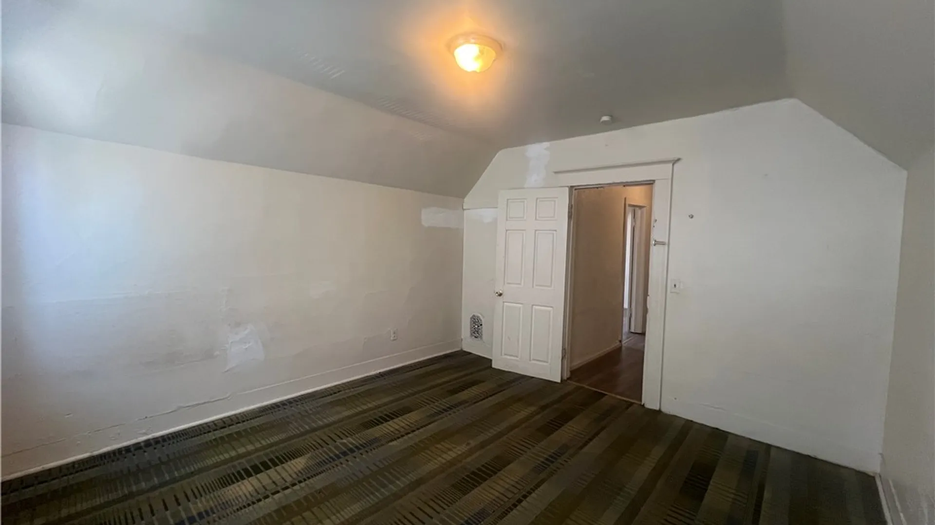 Property at 5 Saint Jacob St, Rochester, NY 14622 18