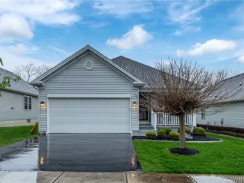 Property at 32 Hickory Grove Lane, Cheektowaga, NY 14227