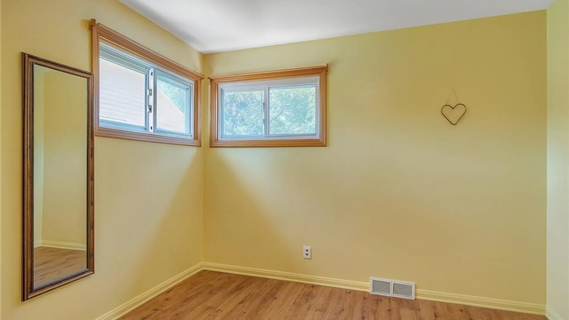 Property at 69 Ashford Avenue, Tonawanda, NY 14150 10