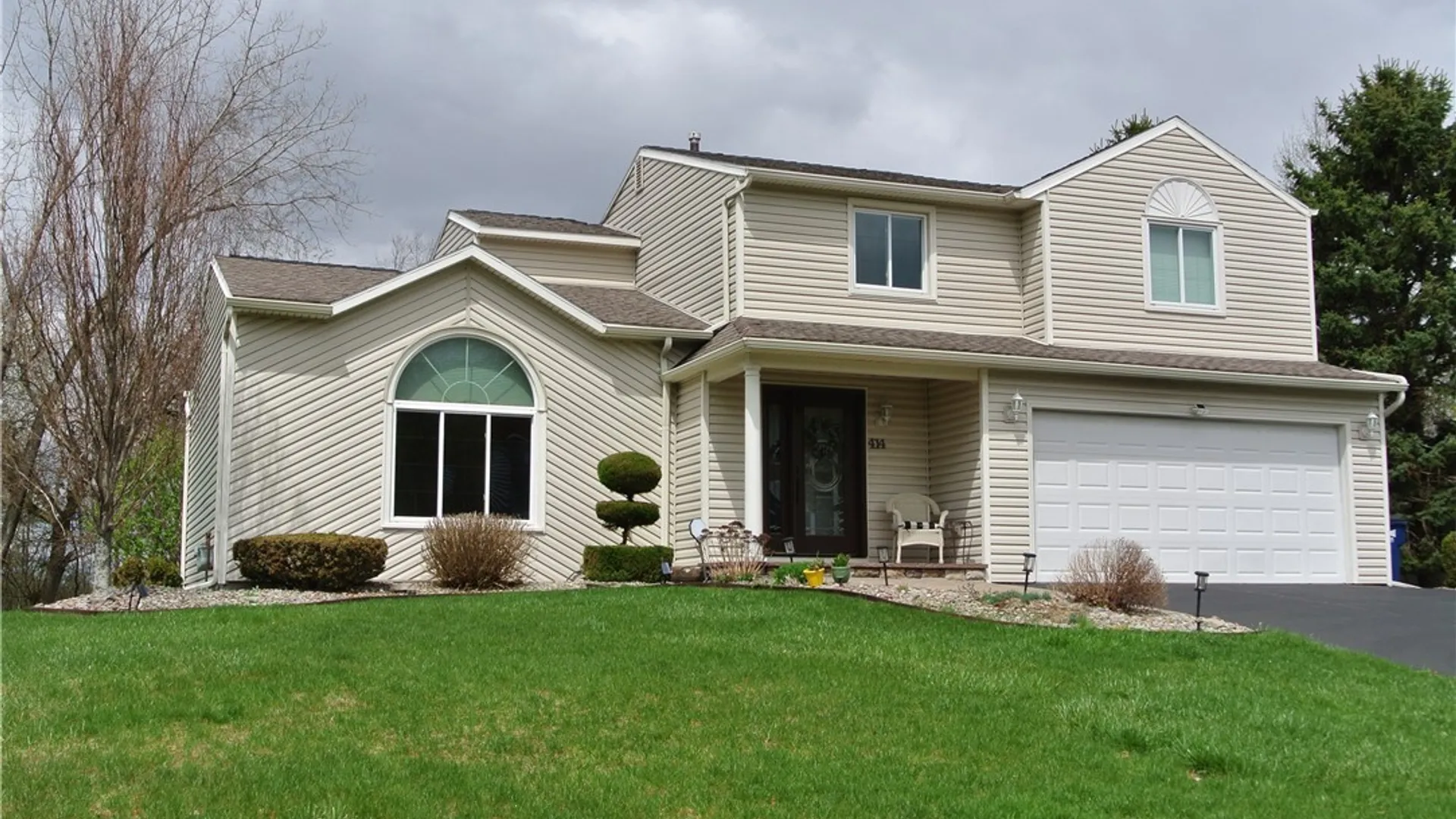 Property at 414 Mallard Drive, Camillus, NY 13031 2