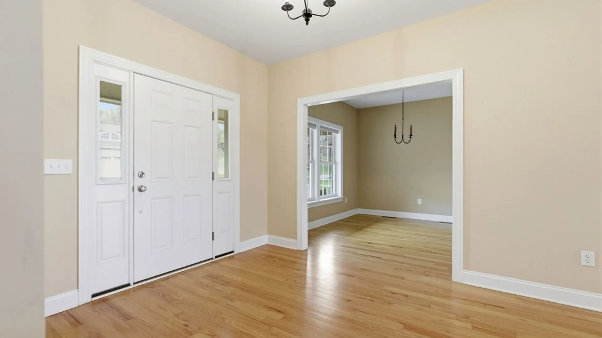 Property at 106 Linenhall Street, Camillus, NY 13031 13