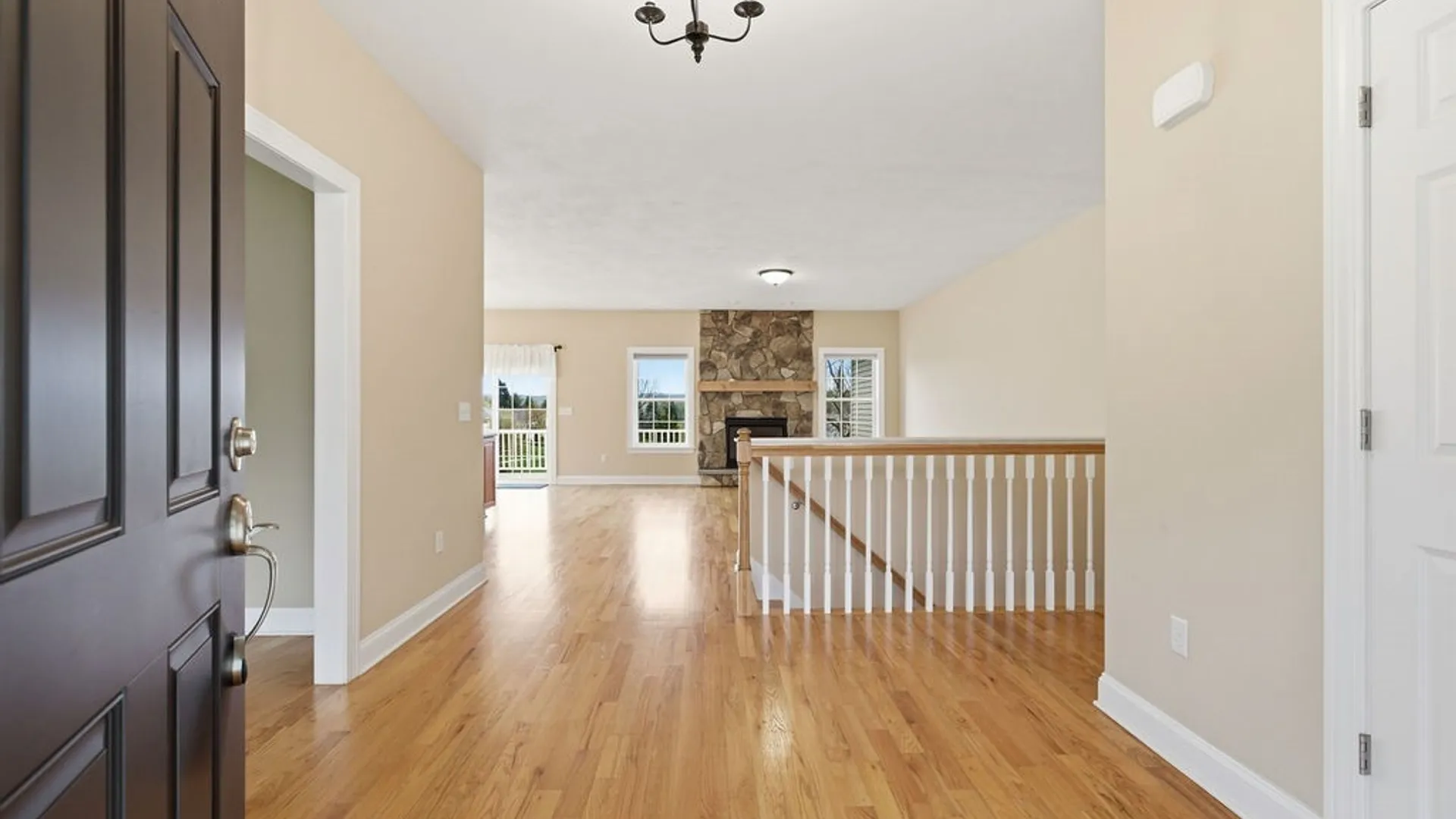 Property at 106 Linenhall Street, Camillus, NY 13031 3