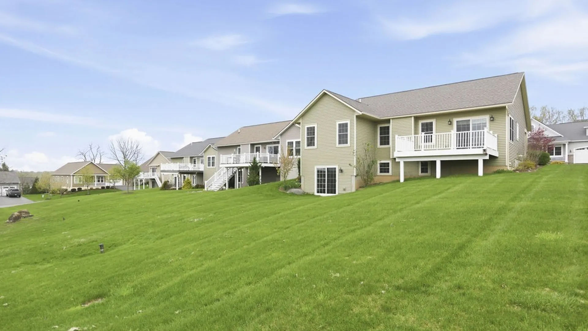 Property at 106 Linenhall Street, Camillus, NY 13031 31