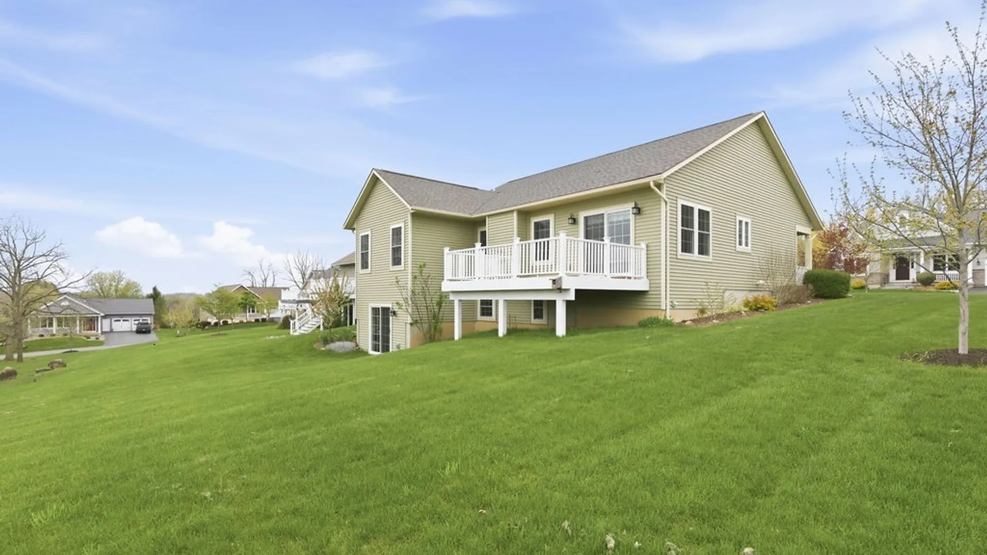 Property at 106 Linenhall Street, Camillus, NY 13031 34