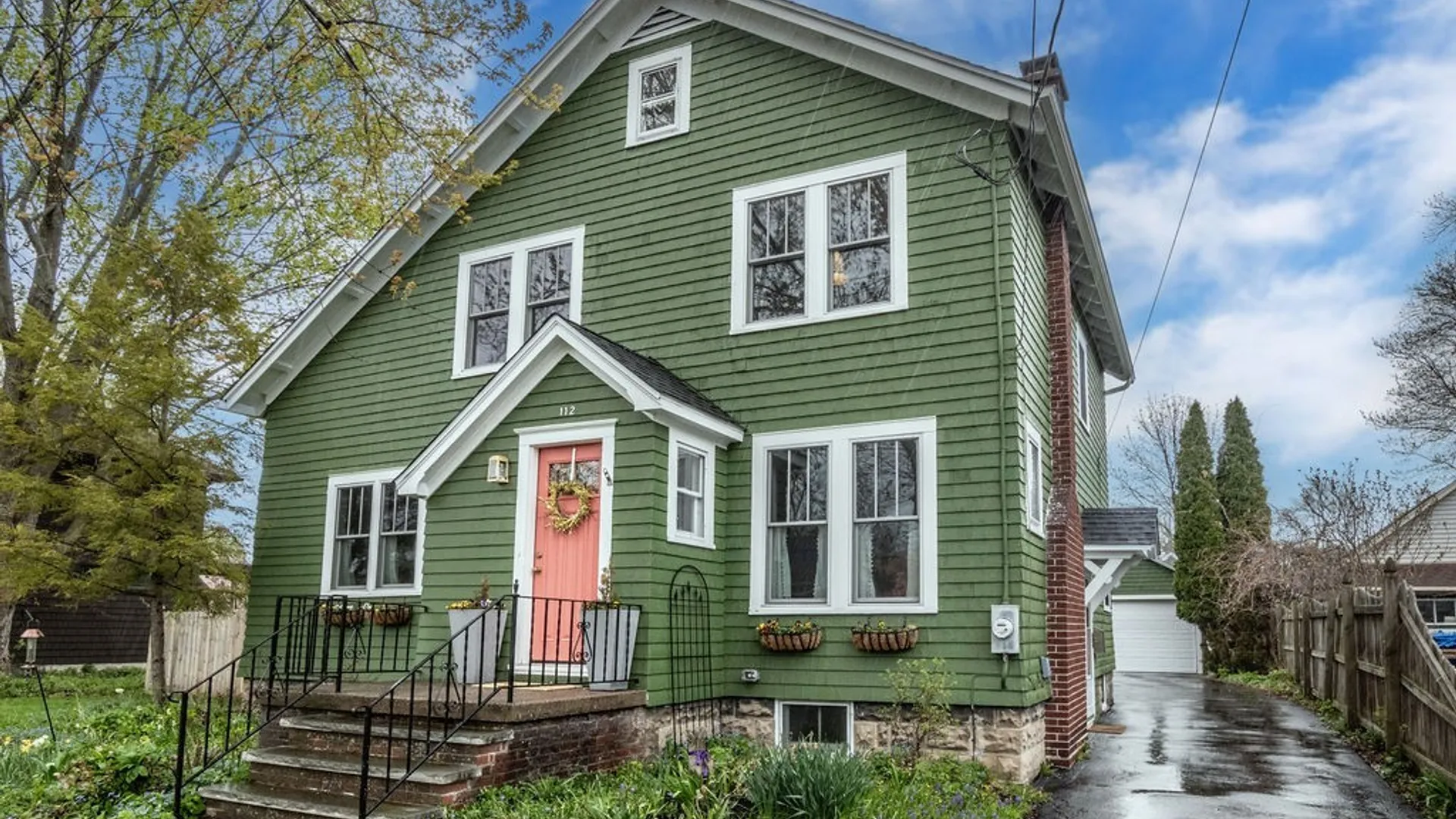 Property at 112 Los Robles Street, Amherst, NY 14221 4
