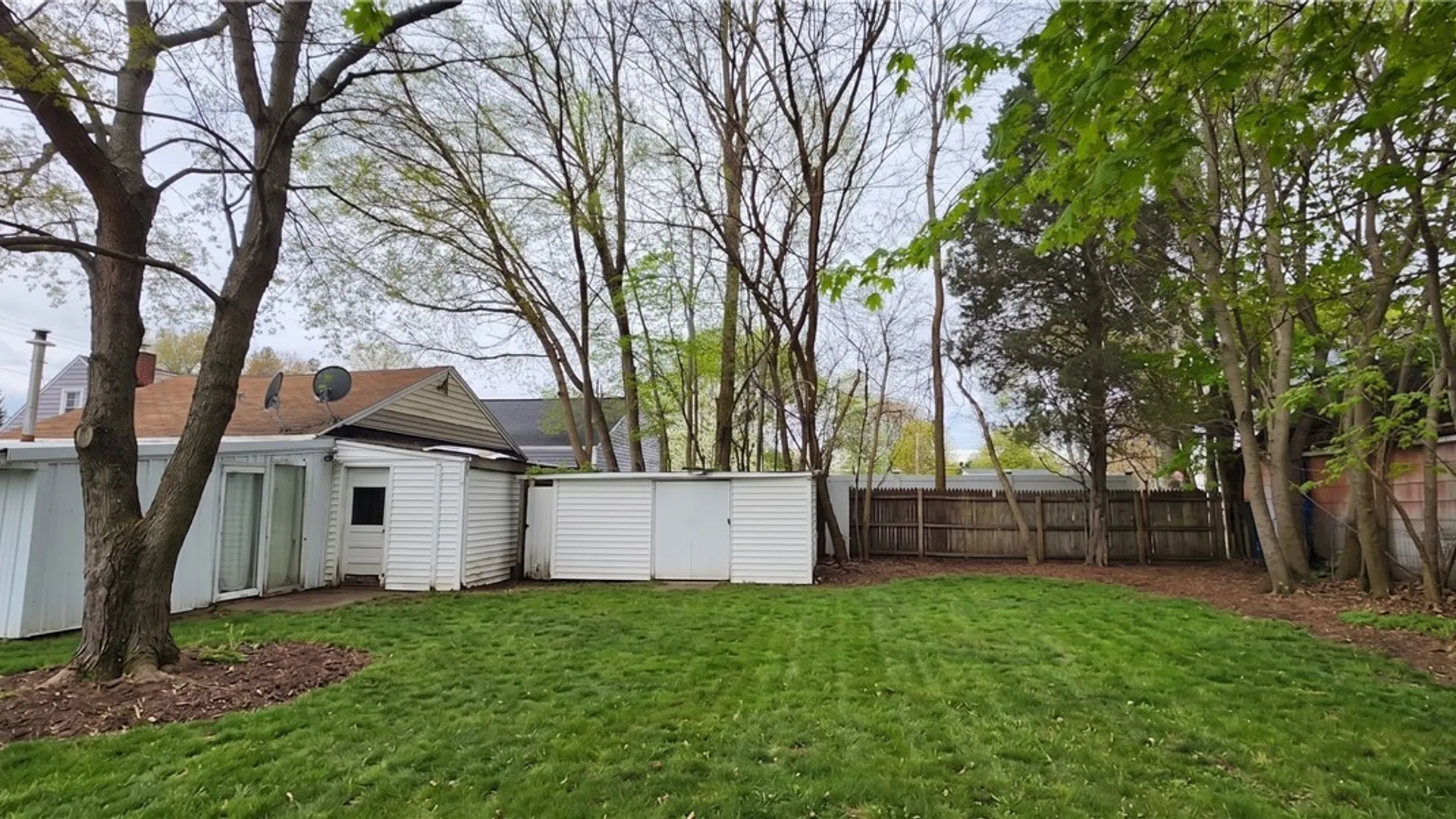 Property at 6071 Ketchum Avenue, Newfane, NY 14108 9
