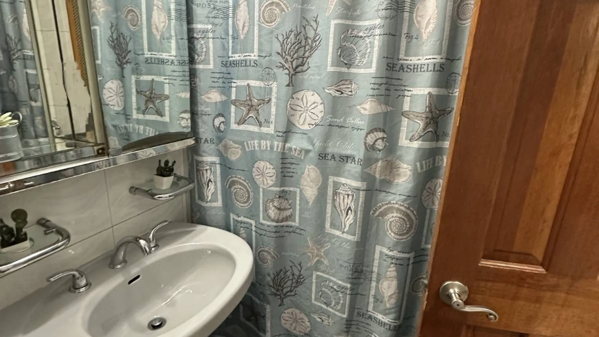 Property at 74-40 65th Street, Glendale, NY 11385 15