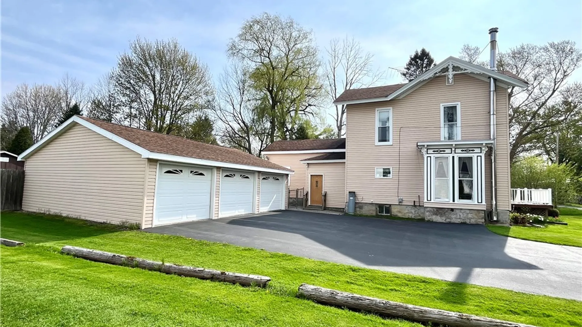 Property at 12300 Old State Road, Victory, NY 13033 3