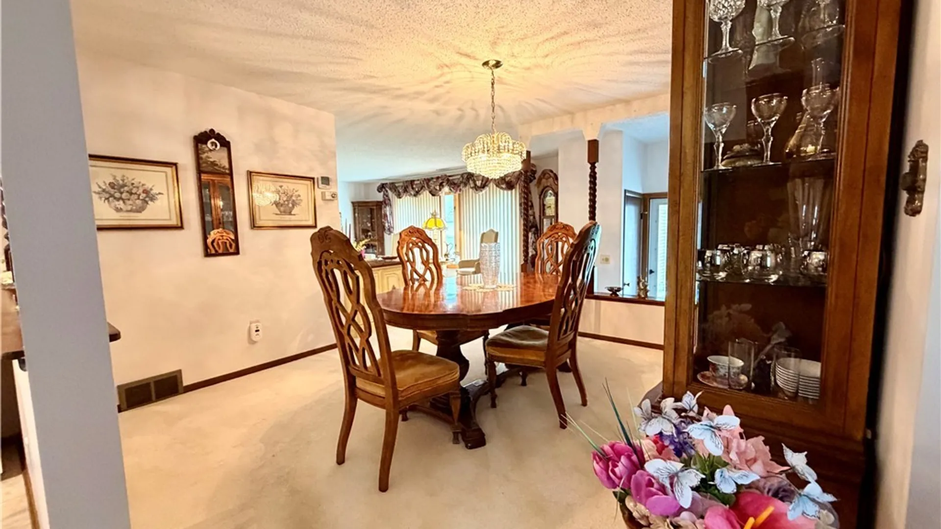 Property at 229 Windmill Road, West Seneca, NY 14218 10