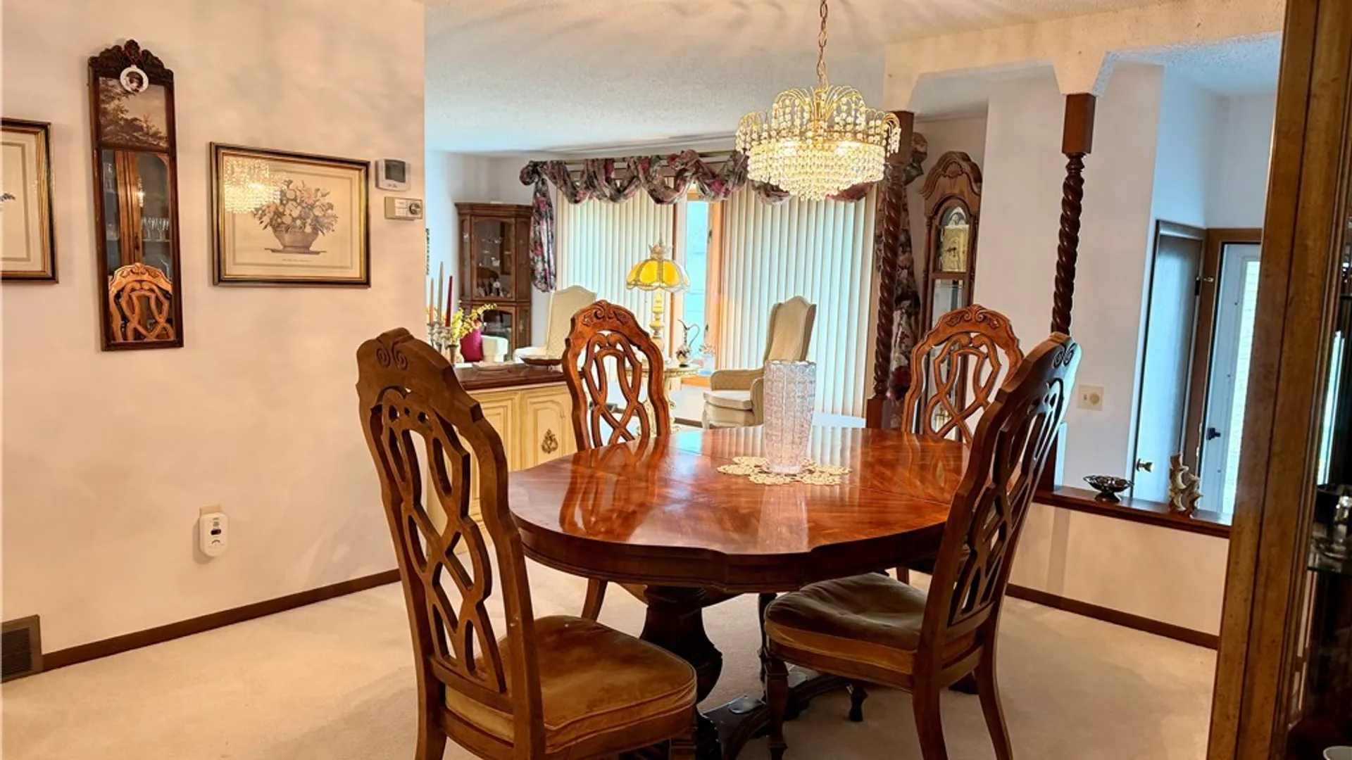 Property at 229 Windmill Road, West Seneca, NY 14218 11