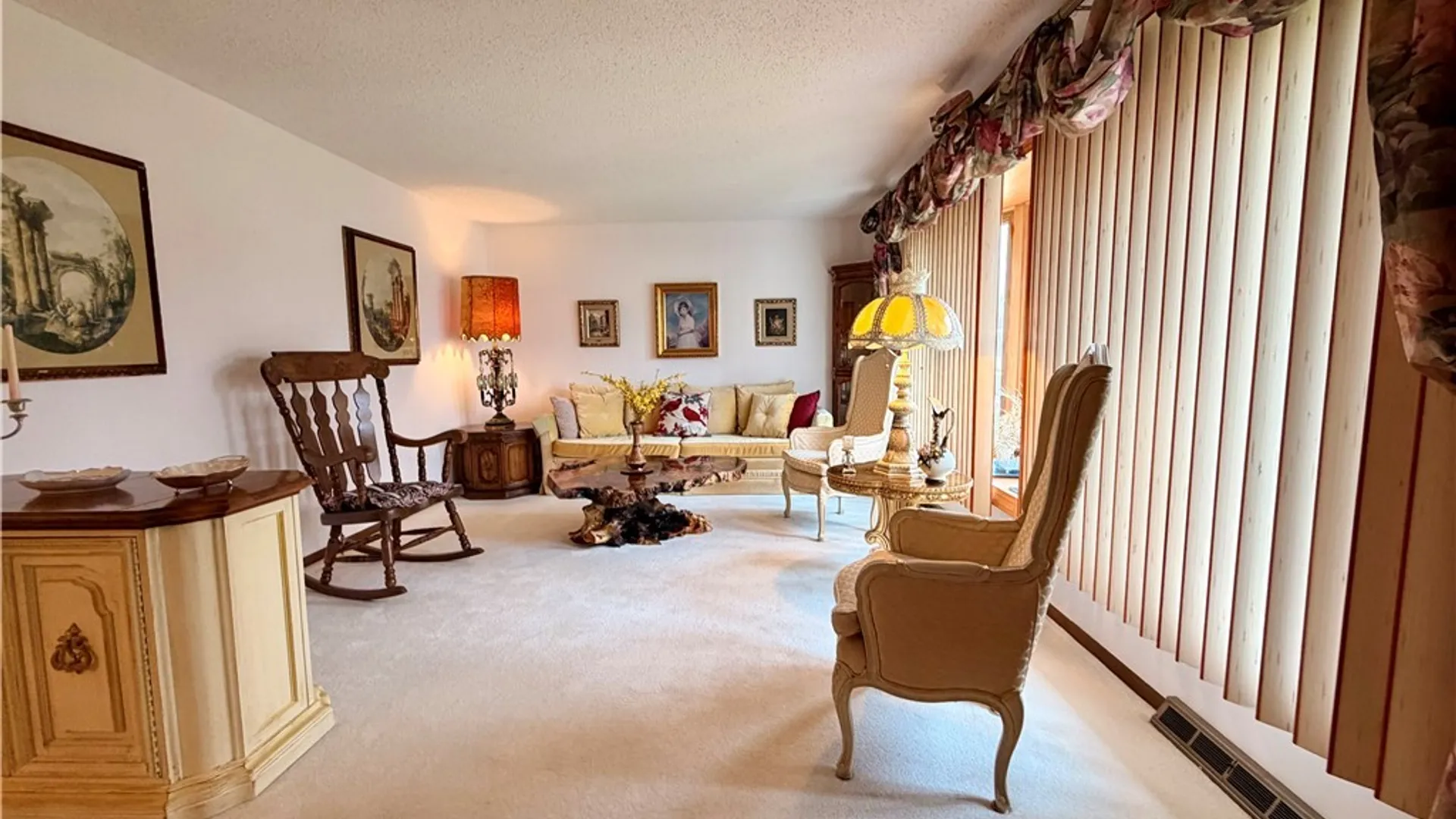 Property at 229 Windmill Road, West Seneca, NY 14218 8