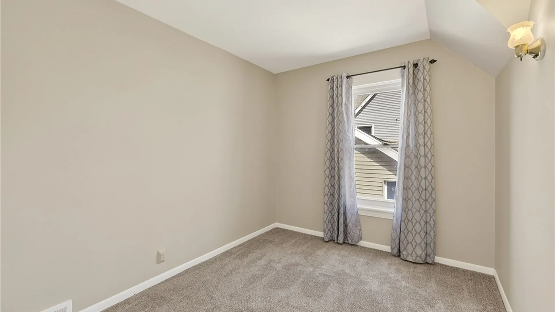 Property at 168 Dearborn Street, Buffalo, NY 14207 33