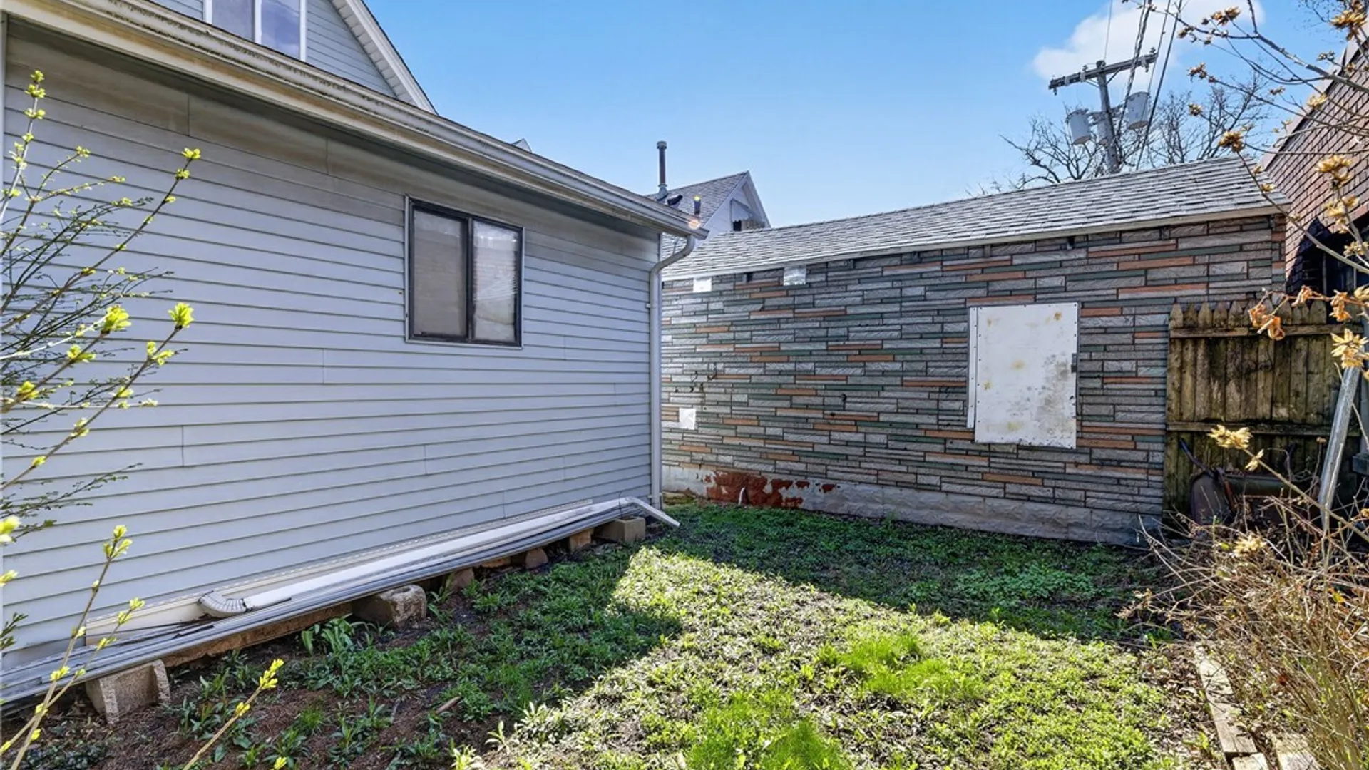 Property at 168 Dearborn Street, Buffalo, NY 14207 42