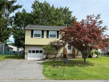 8265 Warbler, Clay, NY 13090