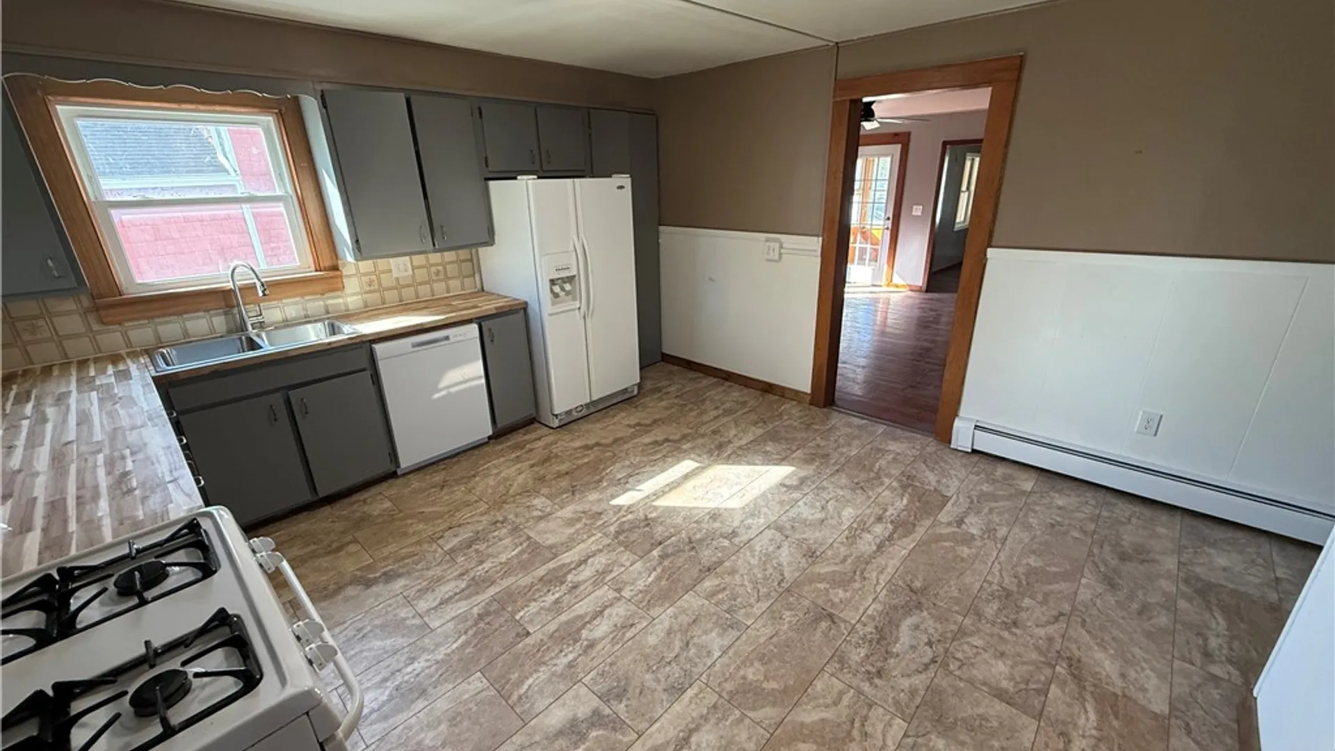 Property at 22 Myrtle Avenue, Auburn, NY 13021 2