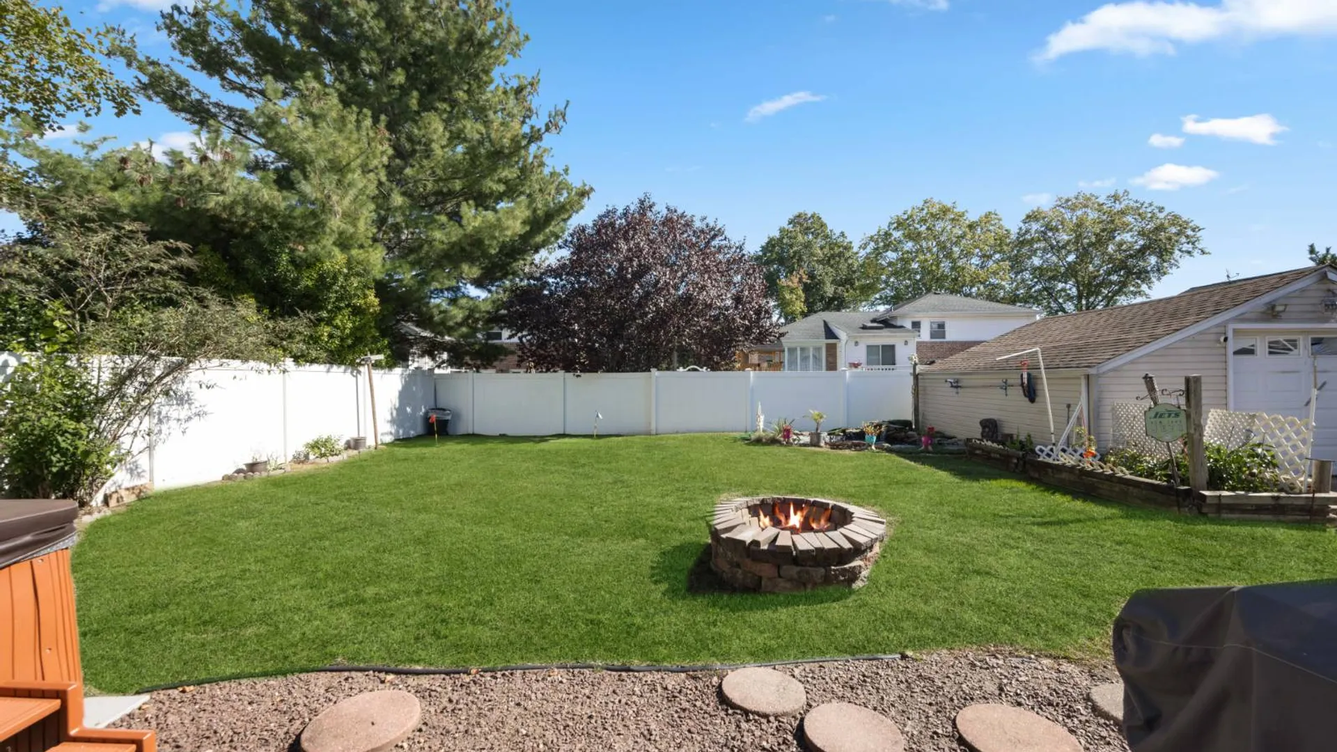 Property at 861 Maple Lane, East Meadow, NY 11554 37