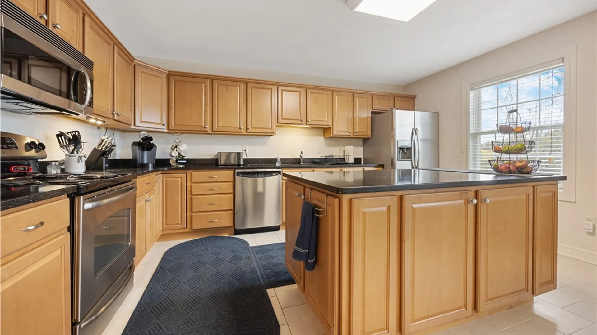 Property at 207 Chapel Drive, Camillus, NY 13219 27