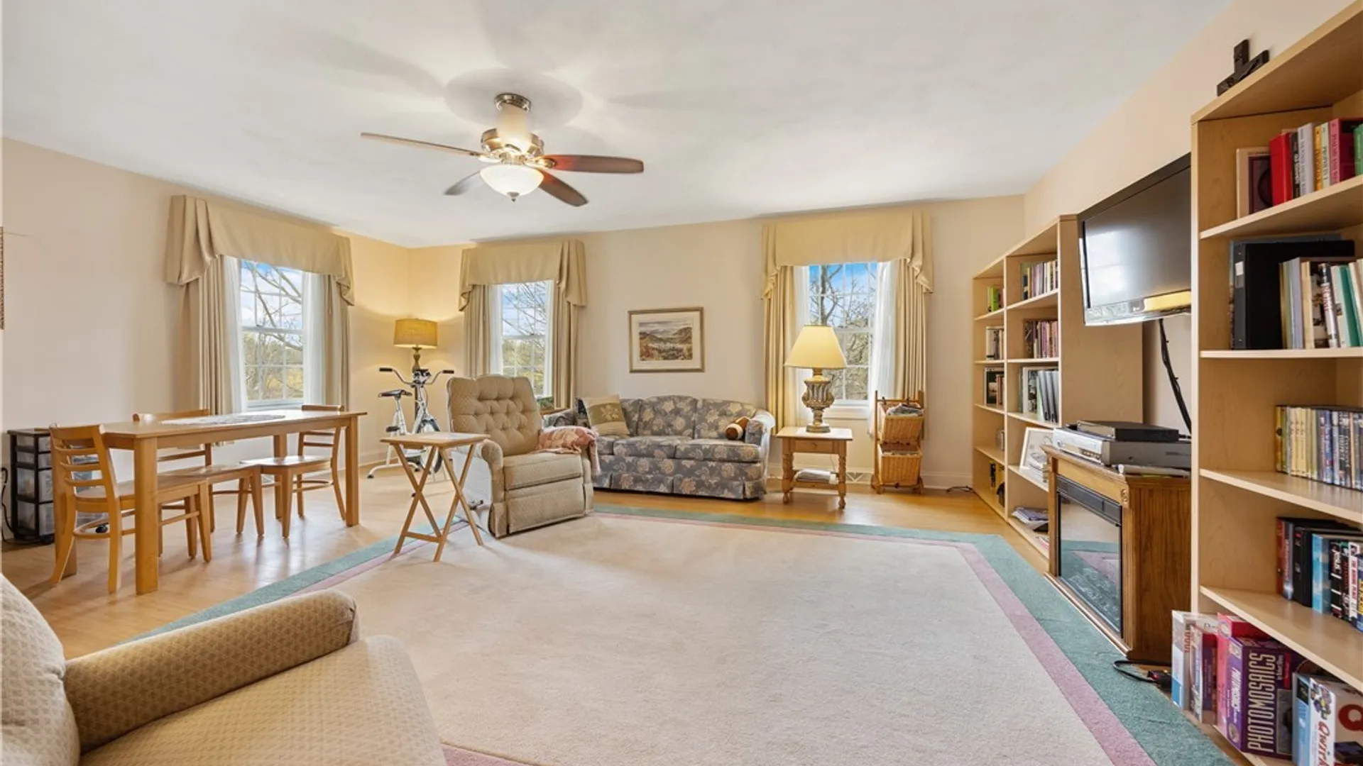 Property at 207 Chapel Drive, Camillus, NY 13219 33